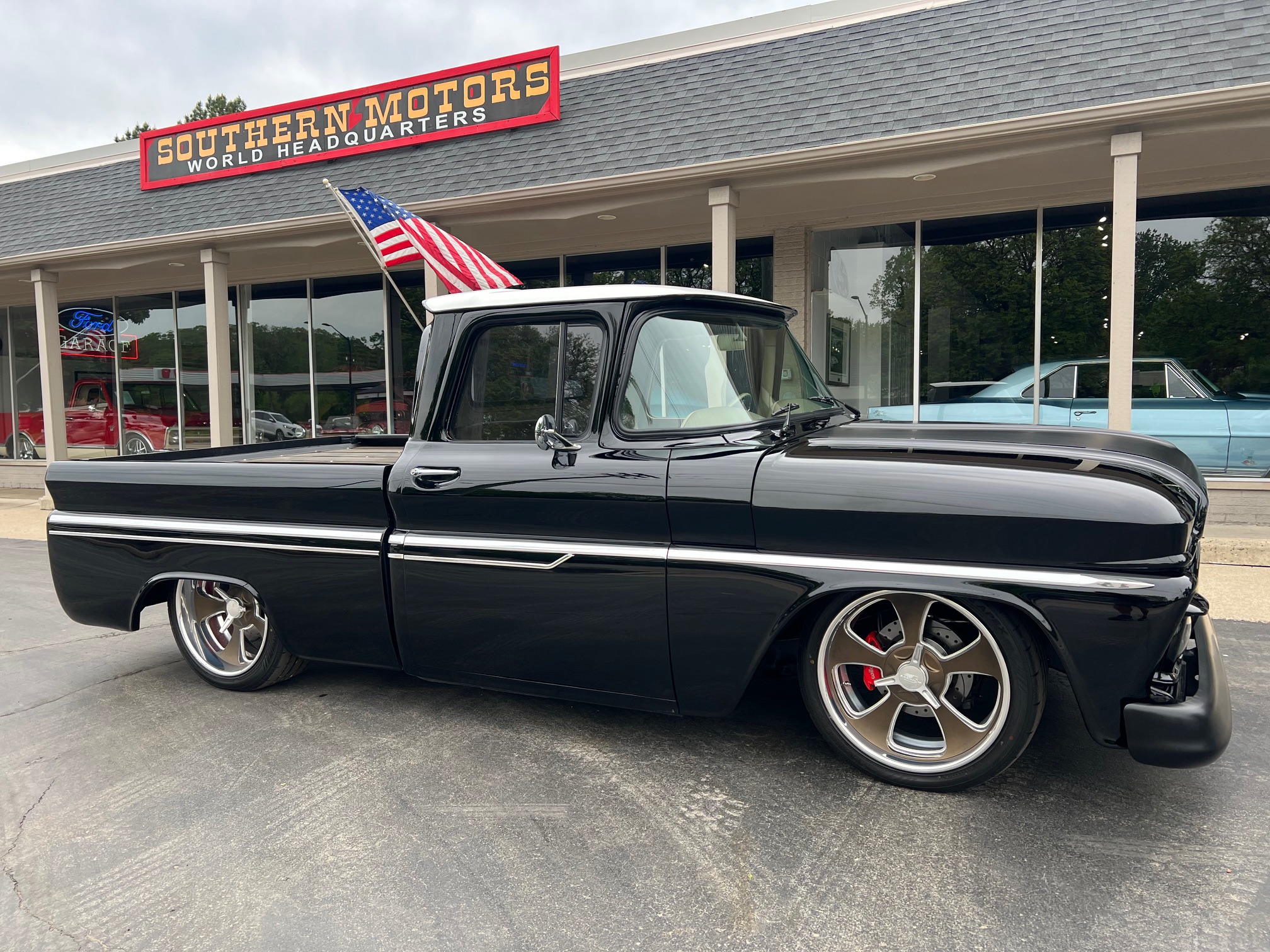 custom built show truck