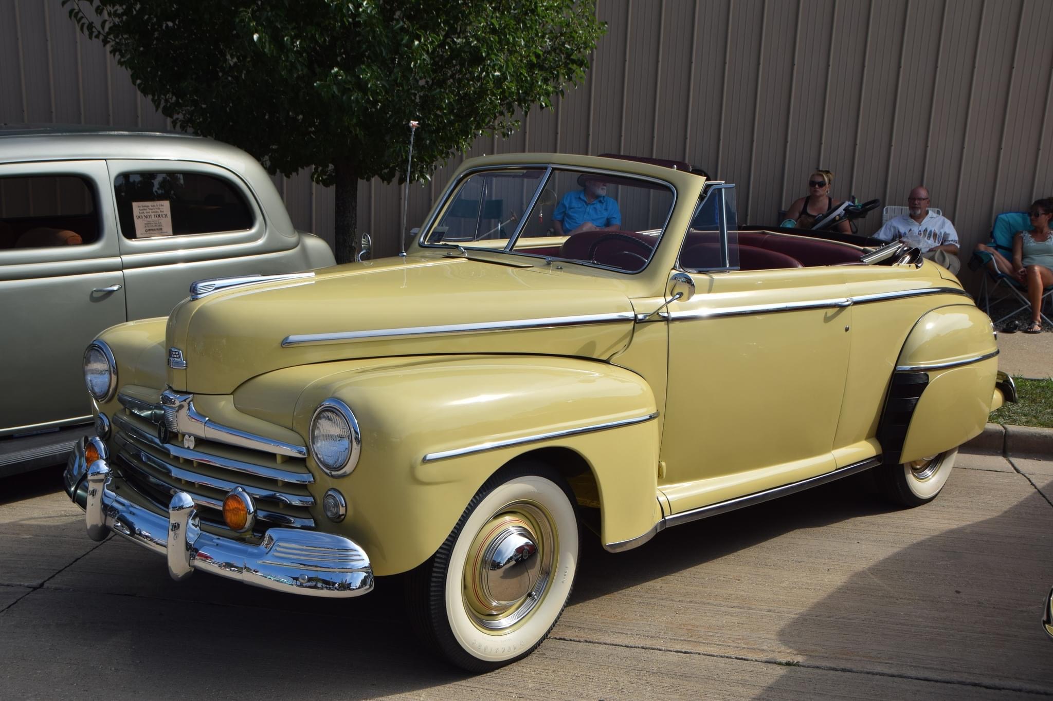1947 Ford