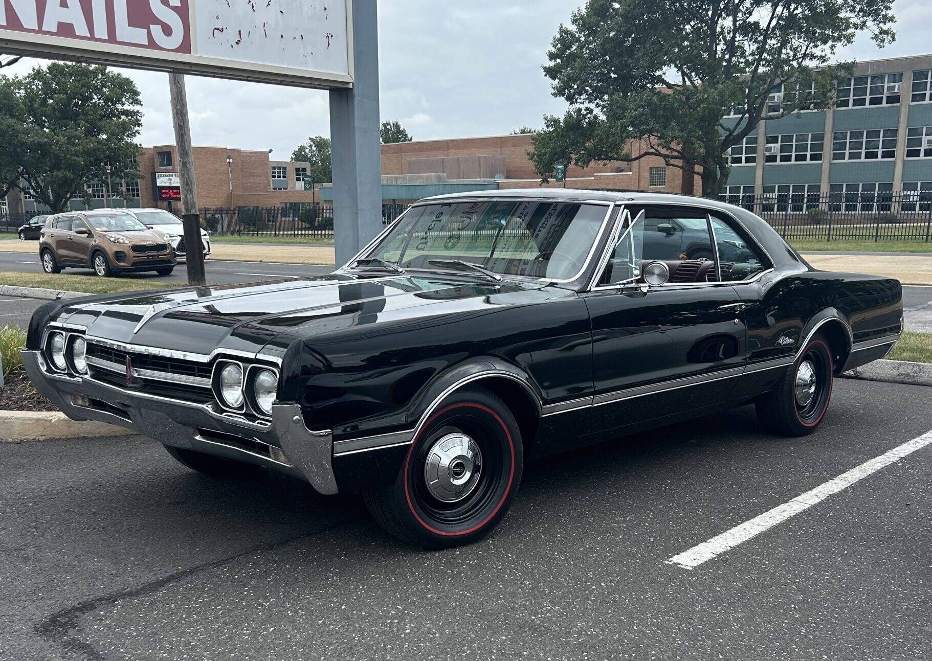 Oldsmobile muscle car